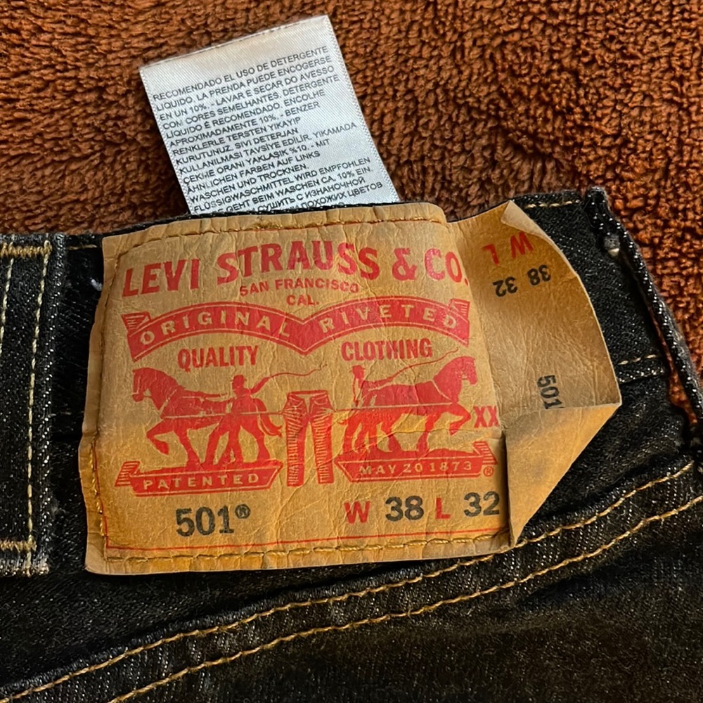 Navy blue denim Levi jeans 501s waist 38 than 32